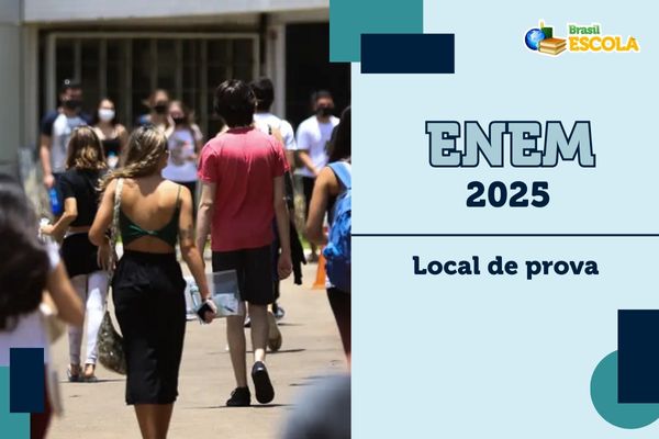 Estudante sorrindo a apontando para cima. Na imagem, está escrito: Enem 2025