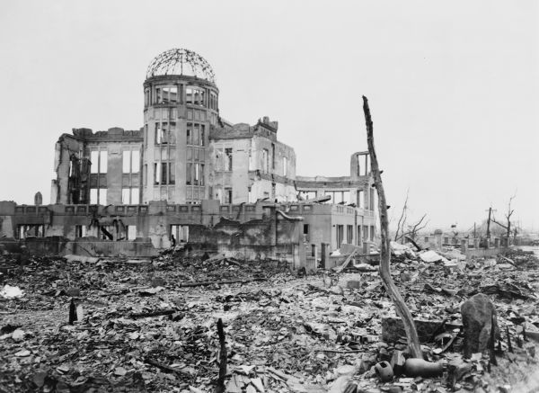Destruição causada pela bomba atômica na cidade de Hiroshima